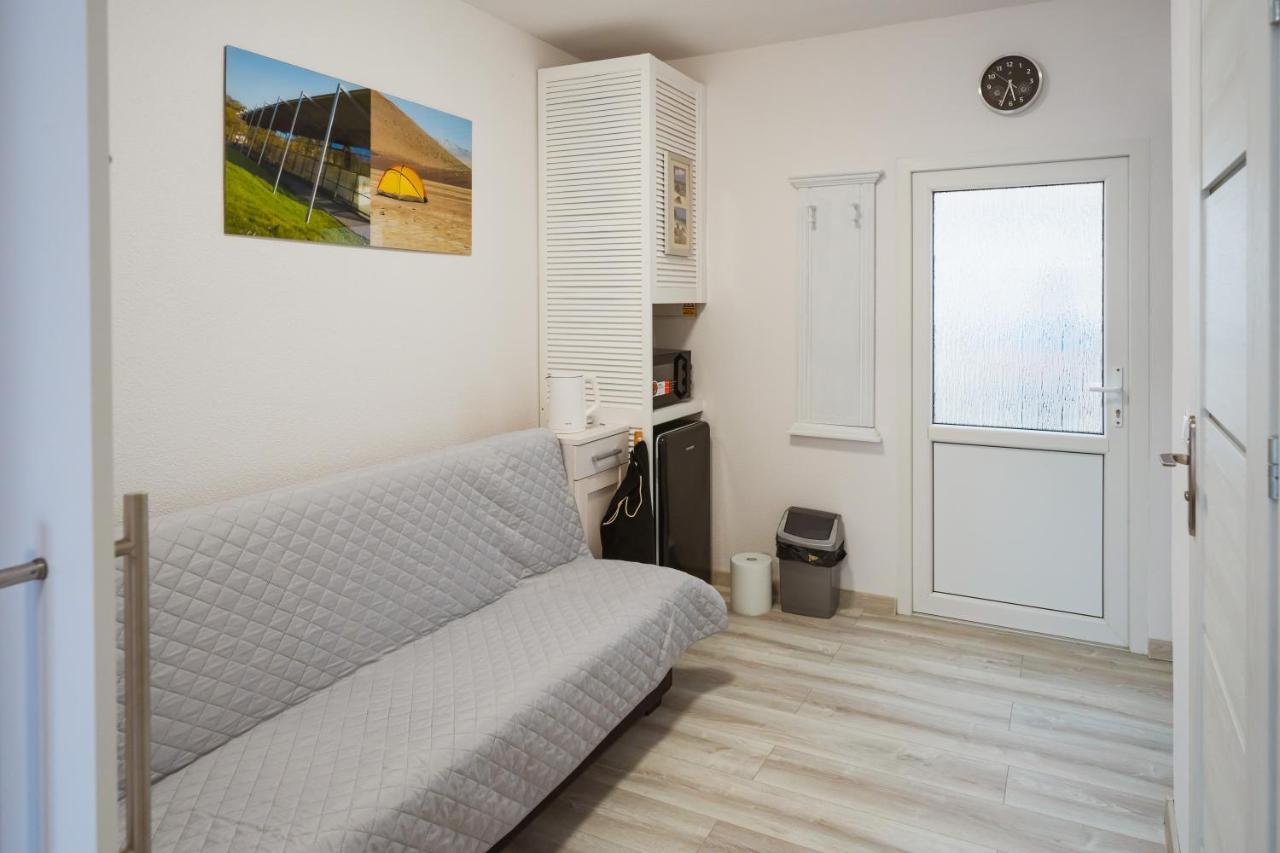 Apartament Dla 4 Osob Blisko Morza ニエホジェ エクステリア 写真